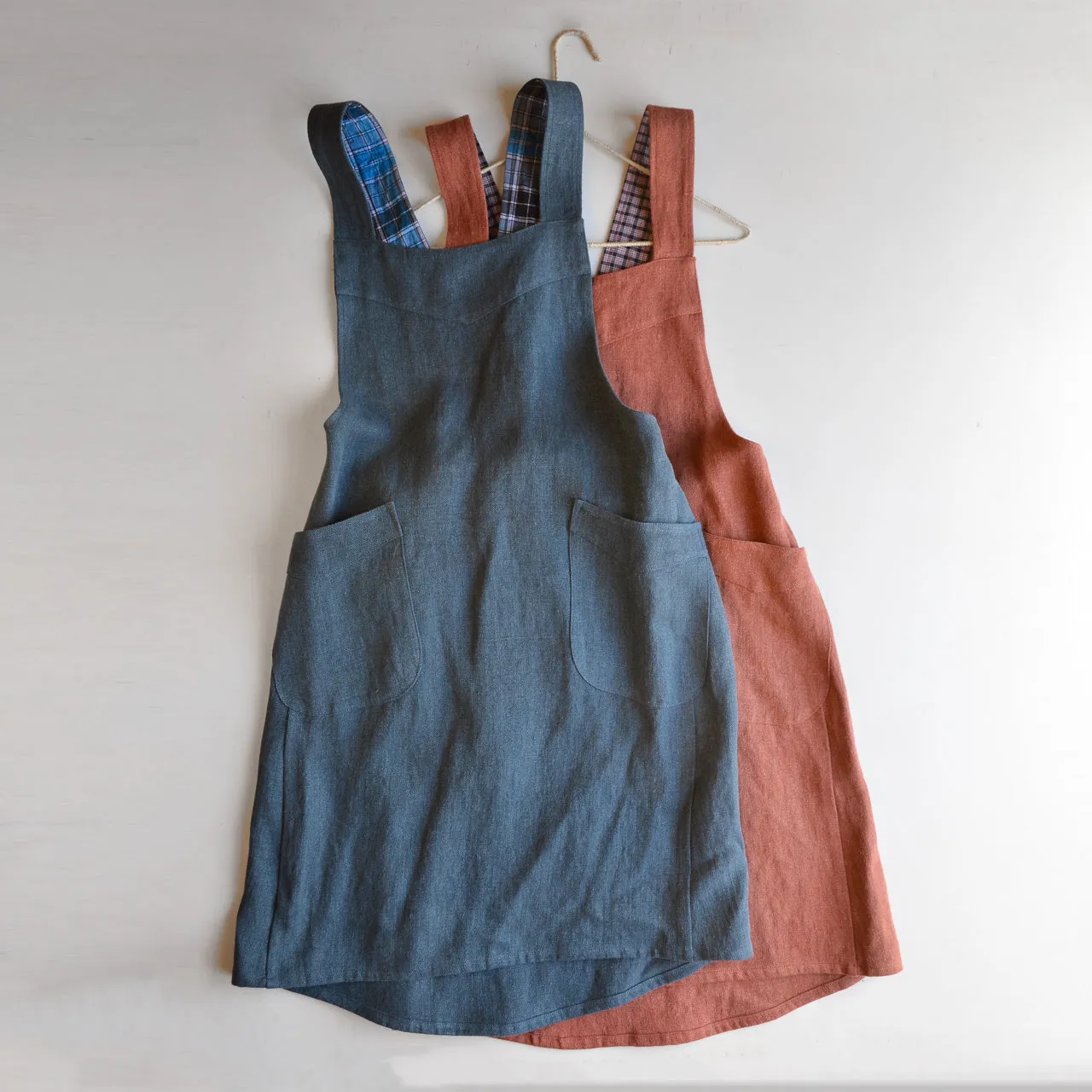 Hard Yakka Hemp Apron Pinafore - Henna (S-M) *PRE-LOVED