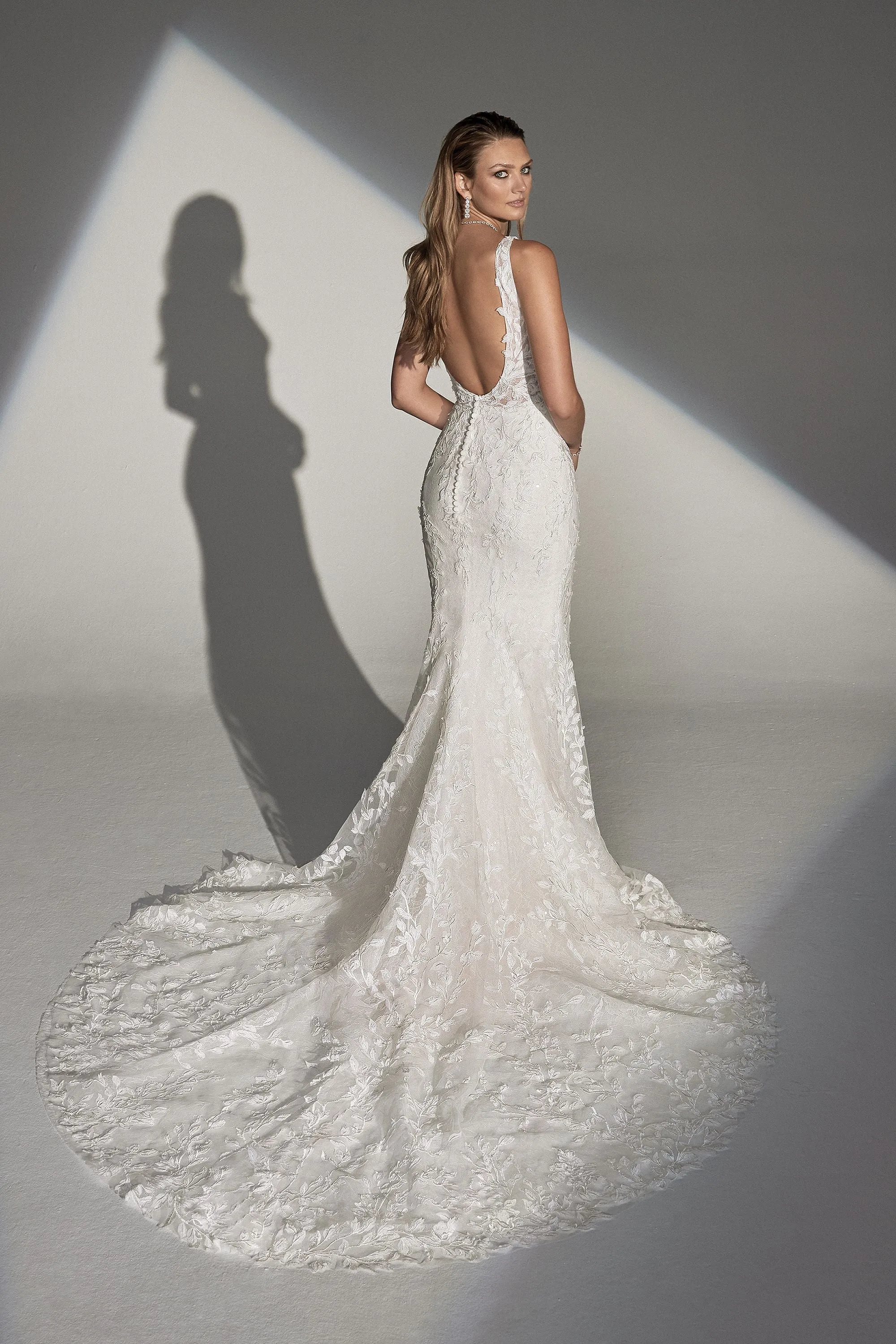 Justin Alexander Signature 99232 Wedding Dress Sample