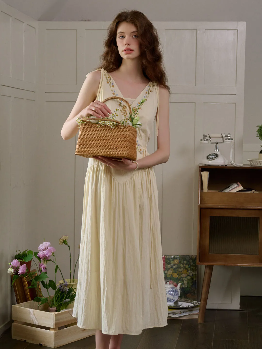 Raelyn V-neck Floral Embroidered Sleeveless Tea Dress