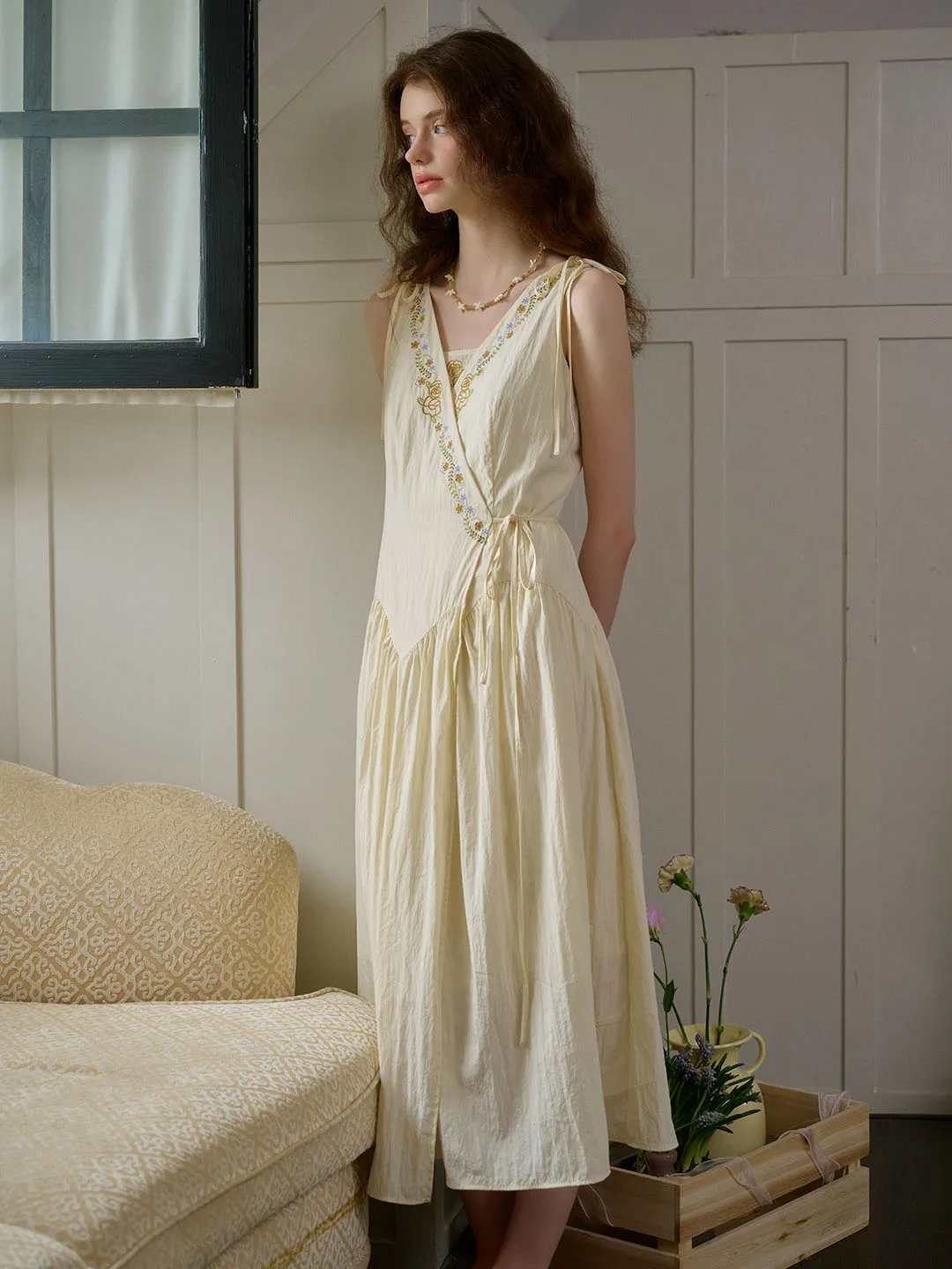 Raelyn V-neck Floral Embroidered Sleeveless Tea Dress